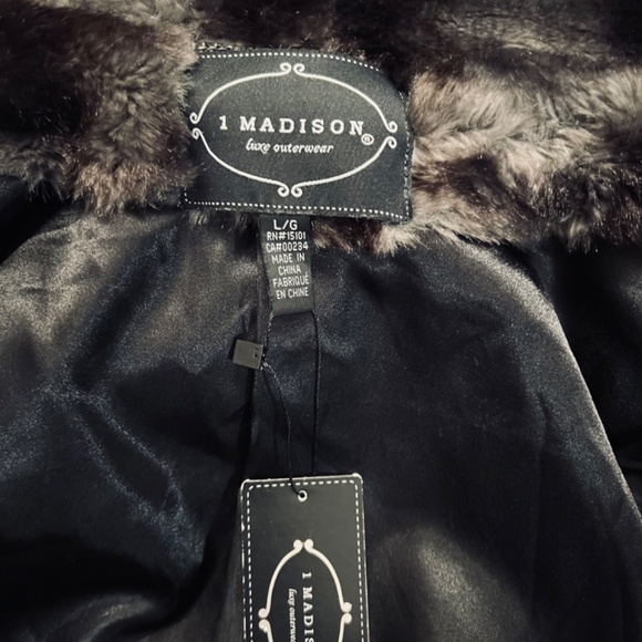 NEW Luxe Faux Fur Hooded Bomber - Picture 4 of 7